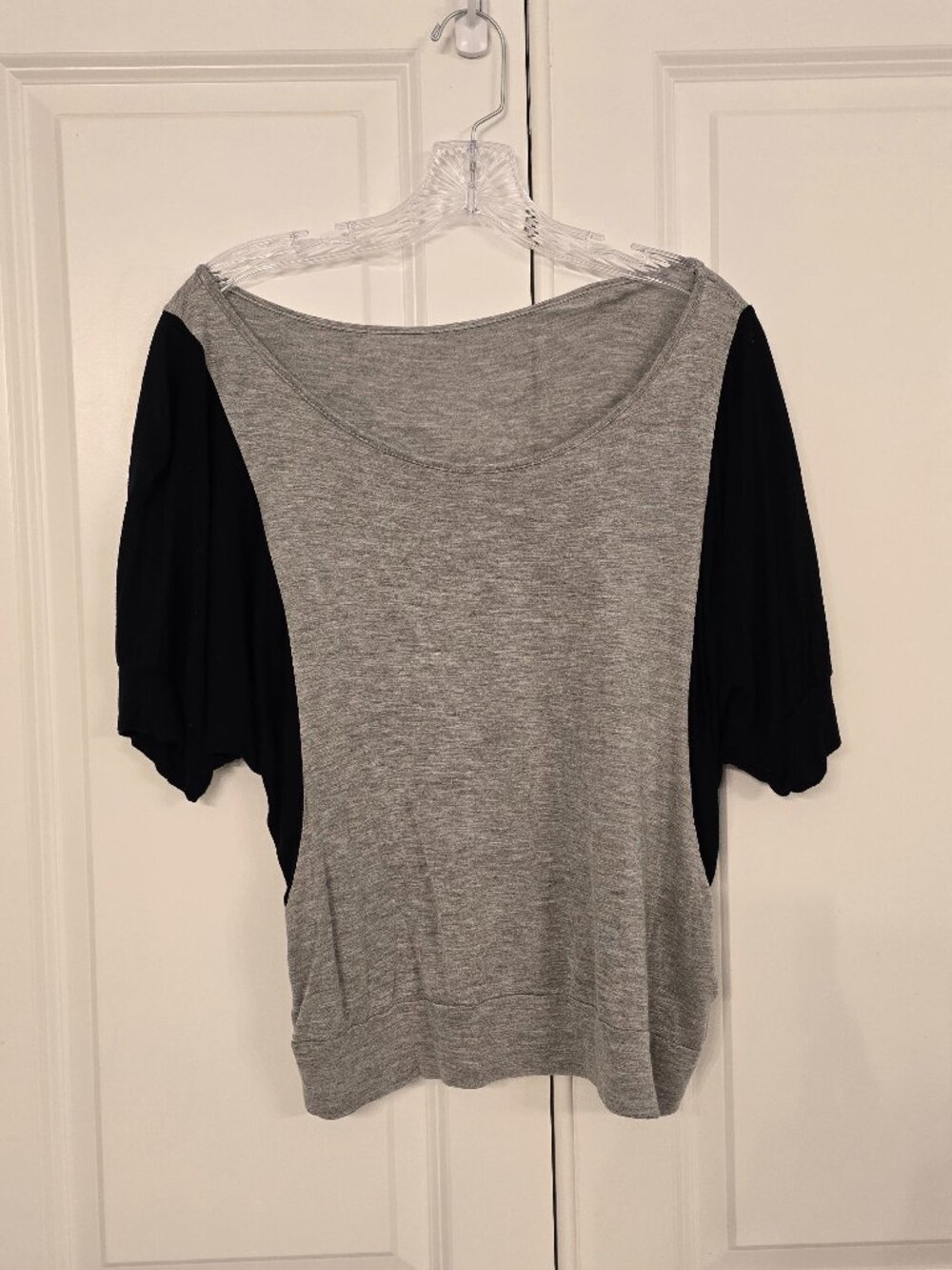 Forever 21 Gray & Black Colorblock Top